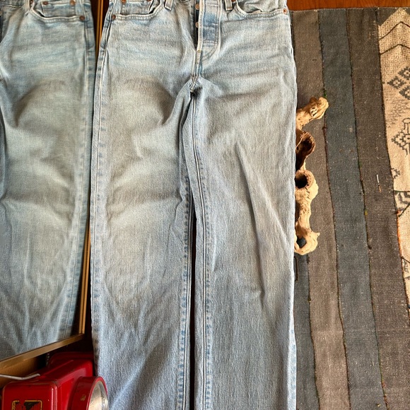 Levi's Wedgie High Rise Icon Raw Hem Light Wash Tango Talks Jeans - Picture 3 of 8